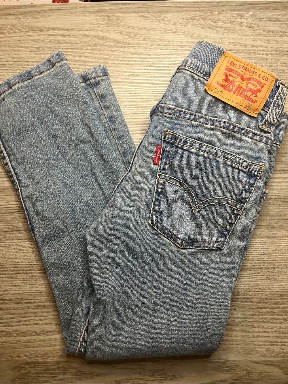 Boys Levi's Classic Light Wash Blue Jeans size 6